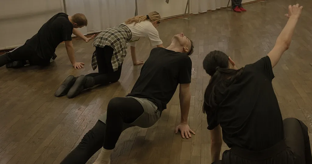 Sharing stories about the wartime dance life in Ukraine